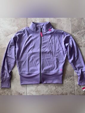 Med Couture Amp Women's 2-Pocket STRETCH Zip Front Warm Up Scrub Jacket